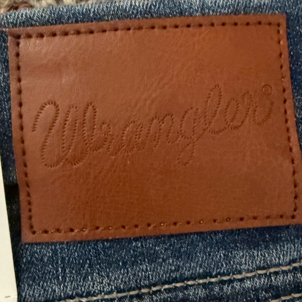 Wrangler NWT Bespoke Dark Blue Flare Women's Jeans - Picture 5 of 7